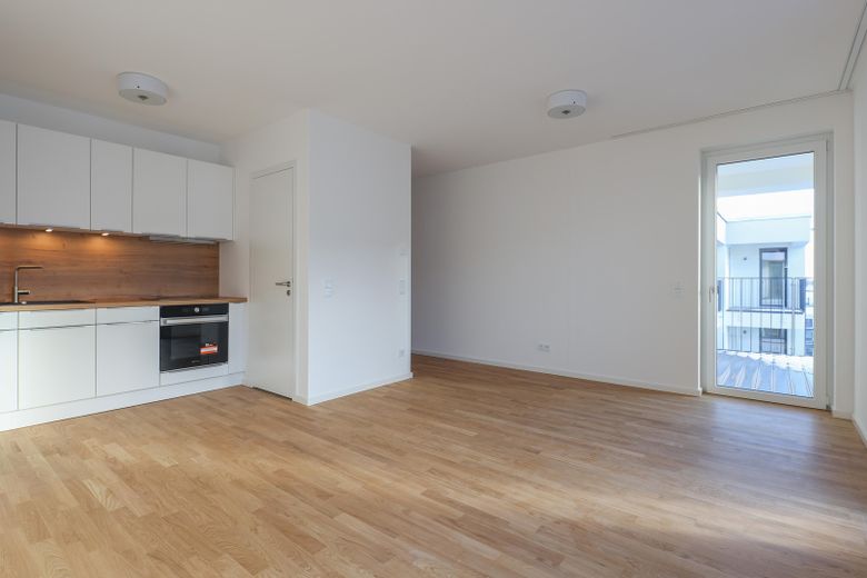 2 Zimmer Luxus Neubau - Einbauküche + Parkett - vom Eigentümer – Wohnzimmer Küche