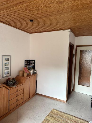 Eigentumswohnung / Ferienwohnung in Pelzerhaken mit Ostseeblick in Strandnähe – Wohnzimmer
