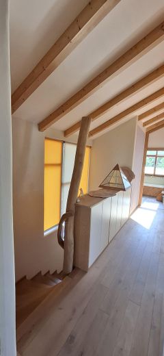 Arrivare. Respirare. Sentirsi a casa. Casa d'architetto in costruzione ecologica in legno – OG Flur Einbauschrank