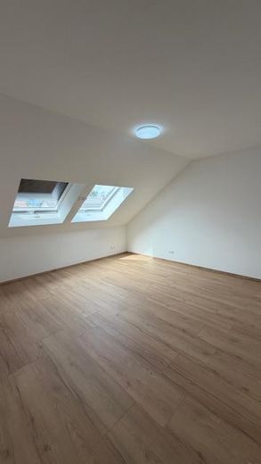 NEUBAU ERSTBEZUG GROSSE 3-ZIMMER WOHNUNG MIT KLIMAANLAGE – Foto 3