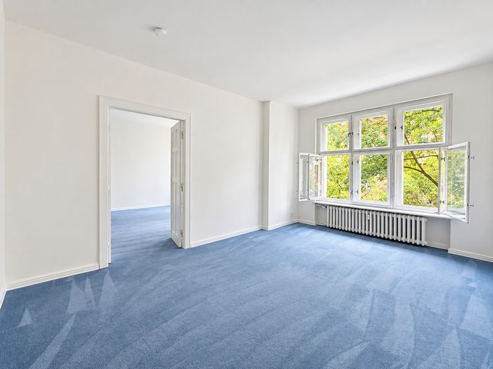 Altbaujuwel in Charlottenburg – 4 Zimmer, Balkon & Aufzug nahe Ku’damm – Zimmer 1