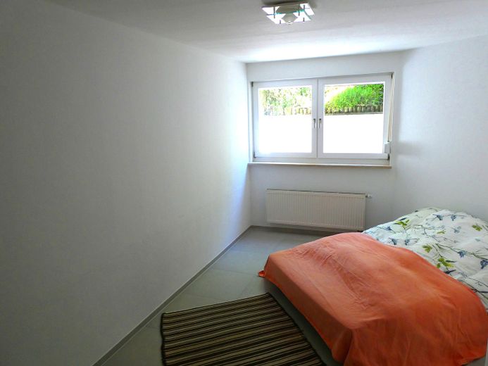Hochwertige DHH in ruhiger Toplage München-Obermenzing – Gästezimmer KG