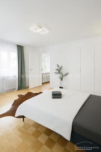 Voll möblierte Wohnung mit 5 Schlafzimmern, Balkon und Parkplatz in Höhenkirchen-Siegertsbrunn – ideal für WGs oder Familie – e0872bd6bd85a7955ff6e94e5004ab77ddc4a7ab.jpg