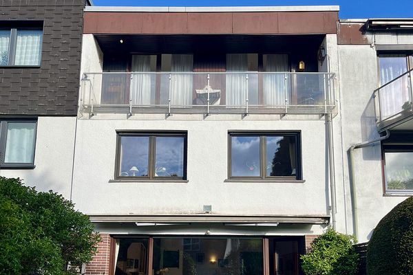 W-Katernberg'de bahçeli, garajlı ve park yeri bulunan 150 m² aile evi