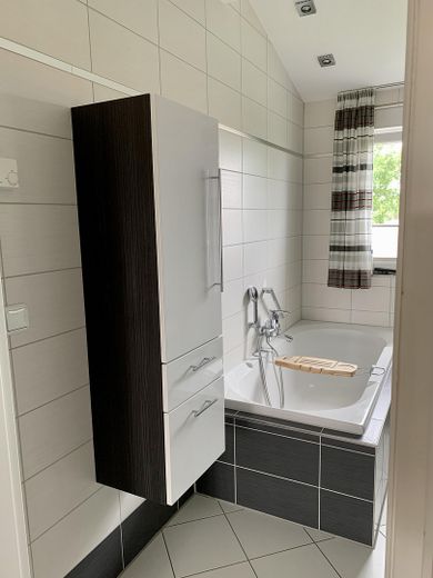 Bad / Badewanne