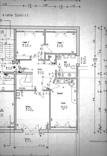 Avis aux investisseurs : duplex habité et meublé de 4 pièces avec cuisine, salle de bains et WC supplémentaires, dans un quartier calme proche du centre – Grundriss Wohnung unten