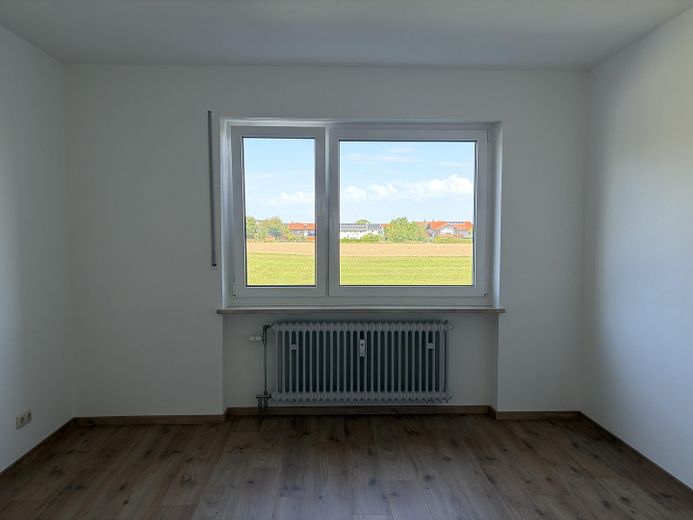 Mooie, ruime 3-kamerwoning 90m² met zuidwestbalkon en droomuitzicht in Rosenheim-Pang – Schlafzimmer
