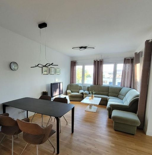 Dwa 3-pokojowe mieszkania, centralnie, nowoczesny nowy budynek, Elbe, pieszo Buckau – WG9 Esstisch/Wohnzimmer