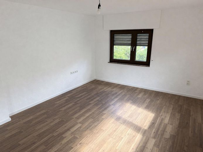 Sanierte 3,5 Zimmer Wohnung mit Garten & Einbauküche in Haiger-Seelbach – Foto 9