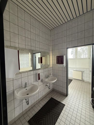 Imposante Rarität Massive Gewerbehalle in Ehemaligen Kasernegelände – Foto 32
