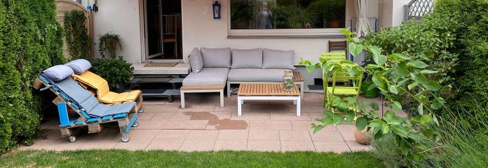 Reihenmittelhaus sehr zentral in Friedrichshafen 600 m vom Bodensee – Garten mit Terrasse