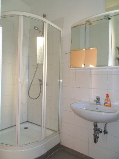 Dortmund-Hörde Süd, Cimbernstr., Renoviertes Jugendstilhaus, mit großer Wohnküche – BAdezimmer