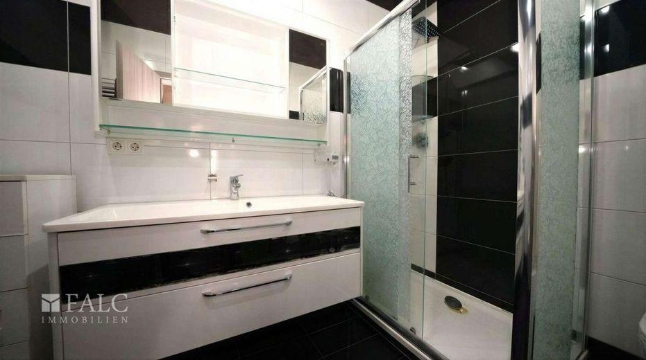 Charmante Wohnung in historischer Kurstadt - FALC Immobilien Heilbronn – Badezimmer
