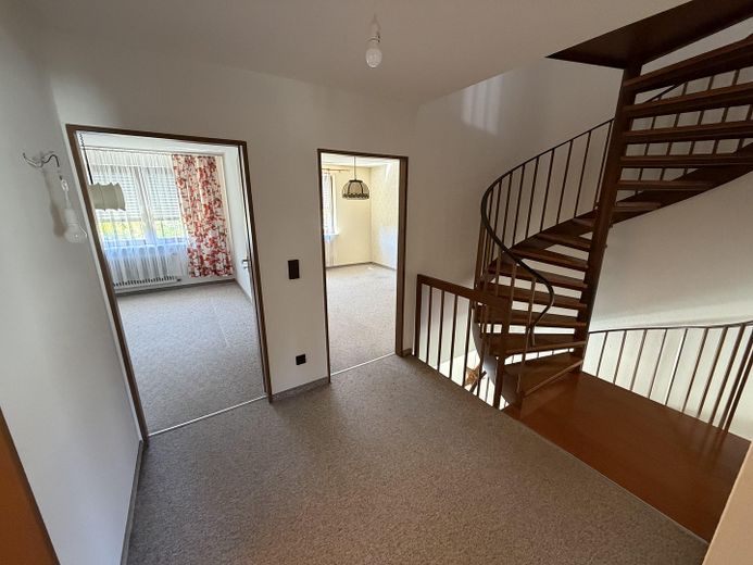 No commission! Prime location! Terraced house with expansion potential, energy rating B – Obergeschoss