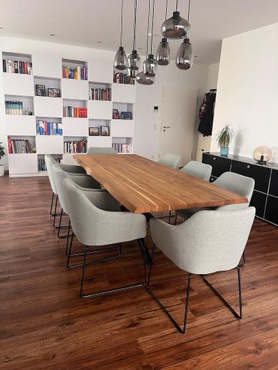Außergewöhnliche Wohnung mit Geschichte – modern, barrierefrei und mitten in Saarbrücken – Esszimmer