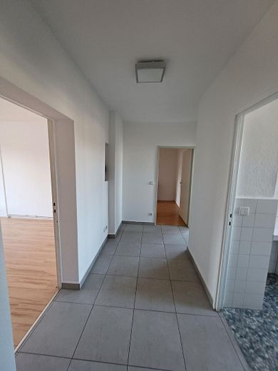 Provisionsfrei: Eigentumswohnung 2-Zimmer 5. Etage mit Balkon und Blick auf den Rathausturm Spandau – Eingang