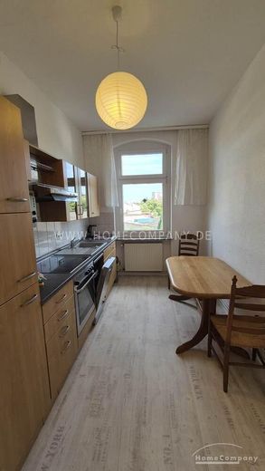 Bellissimo e accogliente appartamento di 2 locali, arredato, con balcone esposto a ovest, posto auto. – 5871c2896ab49827acf8449e1995ed5edcf521da.jpg