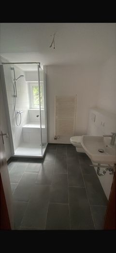 Familienfreundliches Reiheneckhaus mit großem Garten und viel Platz – ruhige Lage in Tornesch – Badezimmer