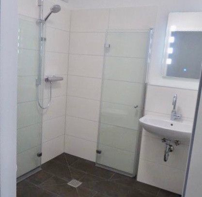Bad mit Dusche