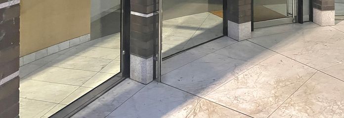 Schaufensteransicht außen (1)