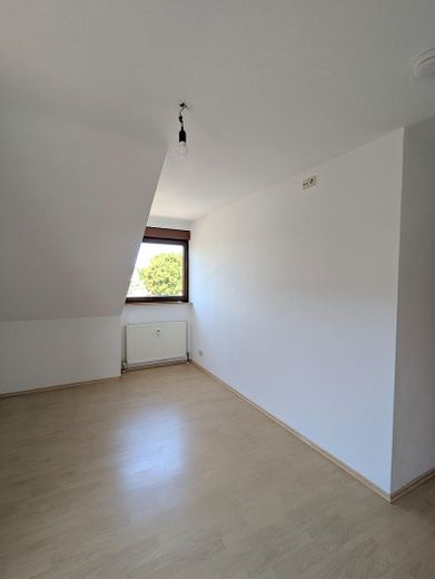 Helle 3-Zi.-Wohnung + West-Balkon & TG-Stellplatz – Hauptschlafzimmer