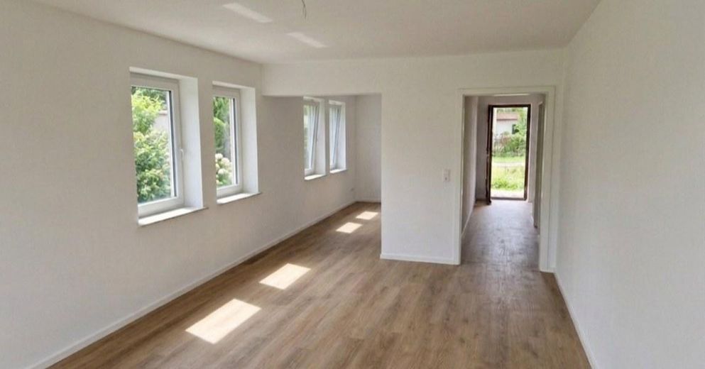 NEU - Saniertes Einfamilienhaus mit sehr viel Platz, Südgarten – Essbereich mit offener Küche