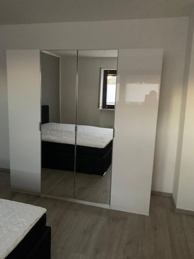 Beautiful 2-room apartment with loggia in Abtsteinach – 64 m² – available from 01.12.2026 – Schlafzimmer 1