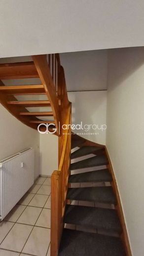 Maisonettewohnung in Innenstadtlage – Aufgang zum 1. OG
