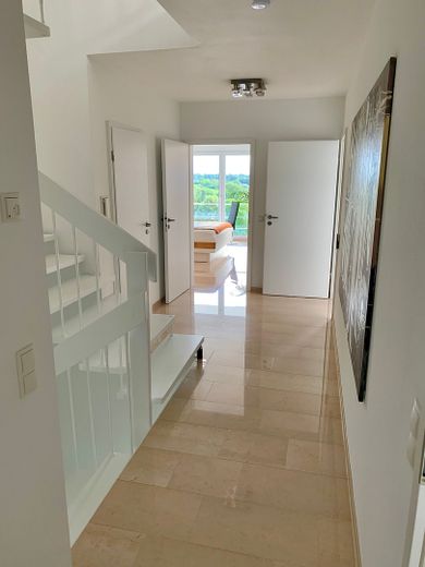 Lage,Lage,Lage - tolles Einfamilienhaus mit grandiosem See- und Bergblick – Schlafebene