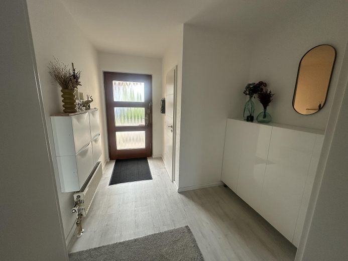 Casa unifamiliare ben tenuta in posizione periferica a Ludwigshafen Ruchheim – Eingangsbereich/Flur