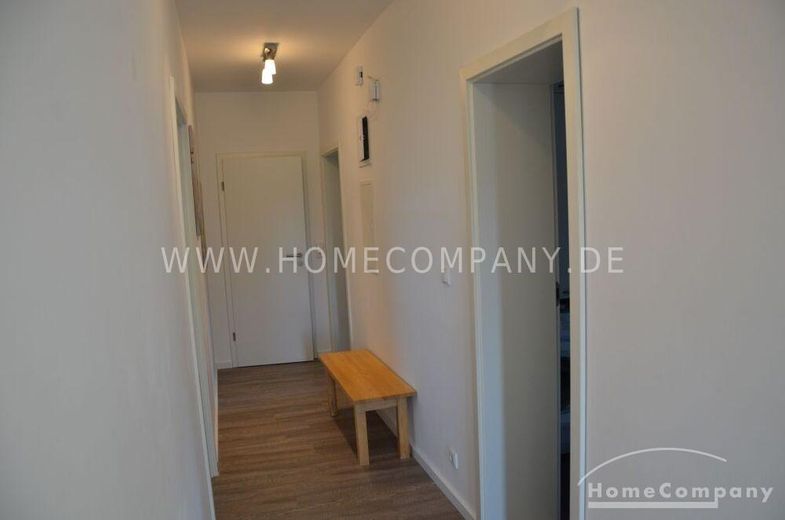 Großzügige 2 (3) Zi.-Wohnung in einem 2 Familienhaus, 1. OG, mit Balkon und 2 PKW-Stellplätzen. – 172184c076c7c31f02e0e2df11562e375cd16768.jpg