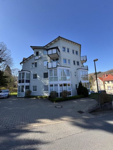 ...ab sofort 1-Zi-Wo.f.sol.berufs.,/Single/Stud/Azubi im 1.OG, Garage möglich. – Ansicht Haus