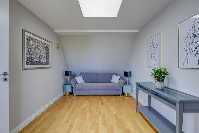 Über den Dächern von Schmargendorf – großzügige Maisonettewohnung mit Galerie & Dachterrasse – Gästezimmer 