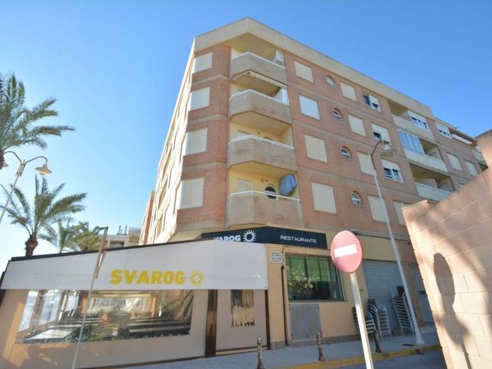 Appartement mit 2 Schlafzimmern und 2 Bädern direkt am Strand von Guardamar del Segura – Foto 1