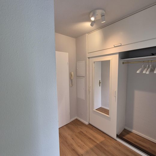 Flur mit Einbauschrank