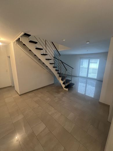 Spacious 5-room maisonette apartment in Neuburg an der Donau – Eingangsbereich