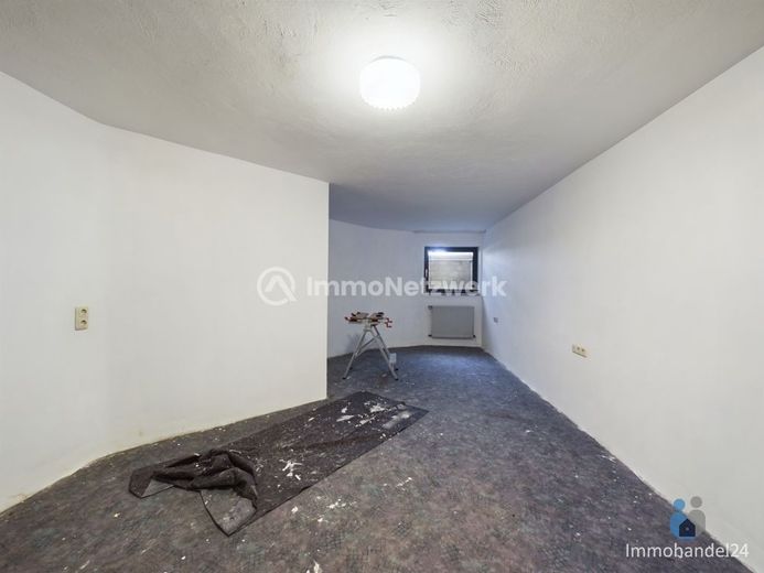 Zimmer Souterrain