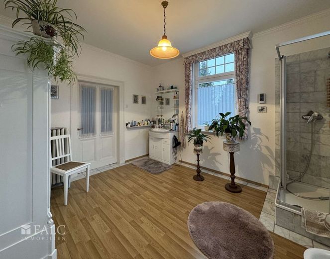 Wohnen mit Charakter - großzügiges Haus in gepflegtem Zustand (Strandzugang inklusive) – 1 OG Badezimmer