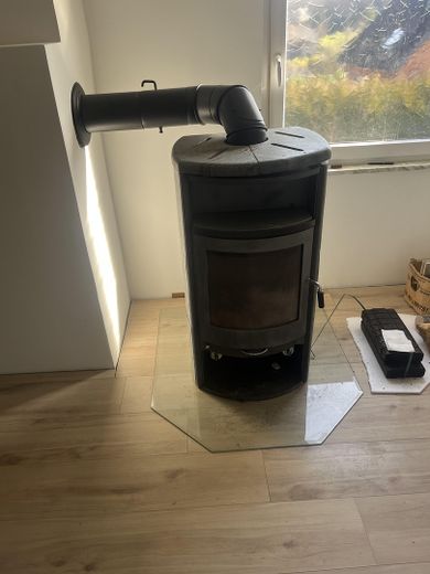Haus im Grünen mit viel Platz zur verwirklichung ihrer Träume – Kamin