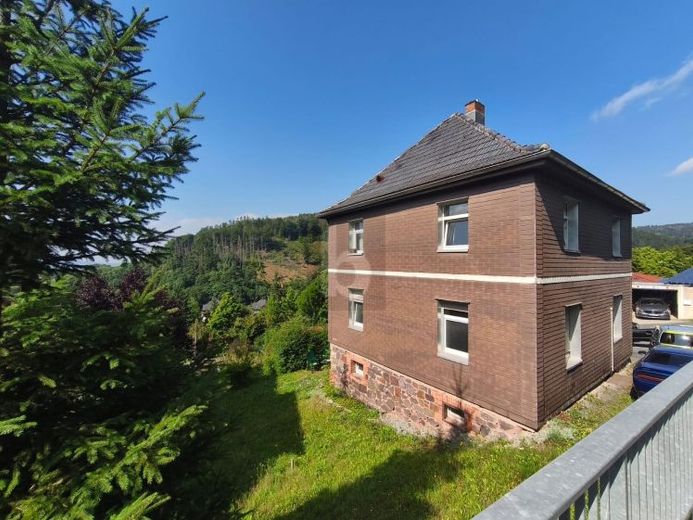 MEHRGENERATIONEN MIT RUHE UND PANORAMA – Foto 1
