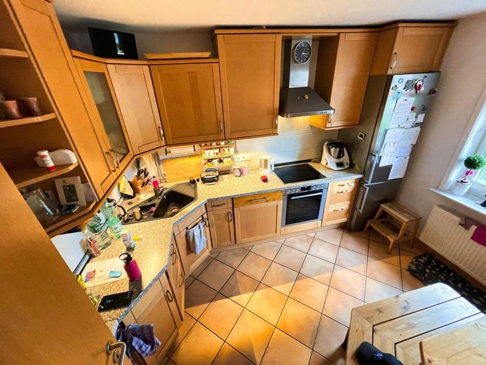 Modernes Holzhaus an der Nordsee
 - sibirische Lärche, Sauna &amp; viel Platz für die Familie – Küche