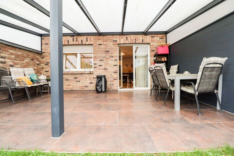 Top gepflegtes Objekt wartet auf neue Besitzer – Terrasse