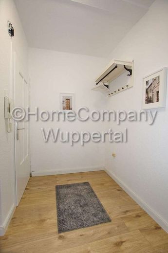 Modernes Apartment mit neuem Bad und Internetzugang in der Südstadt – e0f07fcc11139103c96e3e56661576c0e7a1abc2.jpg