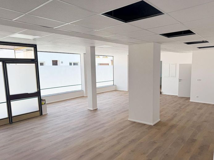 Verkaufsfläche/Büro