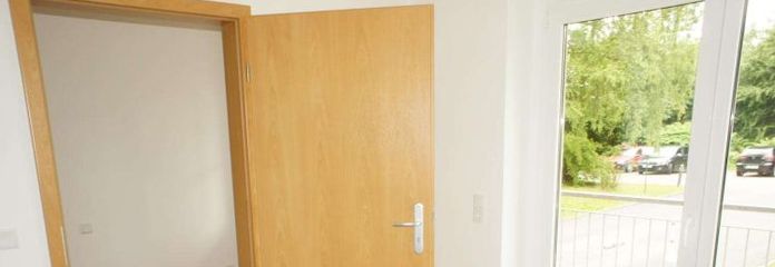 1,5 Zi.-Whg. / Balkon - große Küche - Bad mit Dusche - frei ab 1.11.26