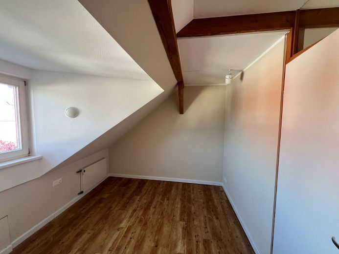 PROVISIONSFREI: Charmantes EFH in zentraler, ruhiger Anliegerstraße – Schlafzimmer / Kinderzimmer