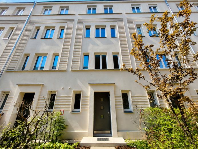 Modernes Townhouse im historischen Herzen von Potsdam mit Terrasse & TG-Stellplatz – Eingangsbereich