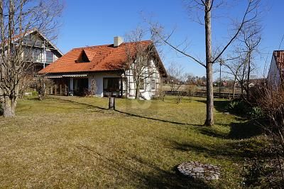 IHR SONNIGES PLÄTZCHEN IM 5 SEEN-LAND – 1756382724_b5af53.jpg