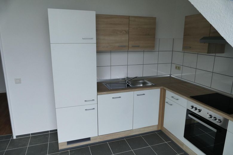 Dachgeschosswohnung mit Weitblick – EBK