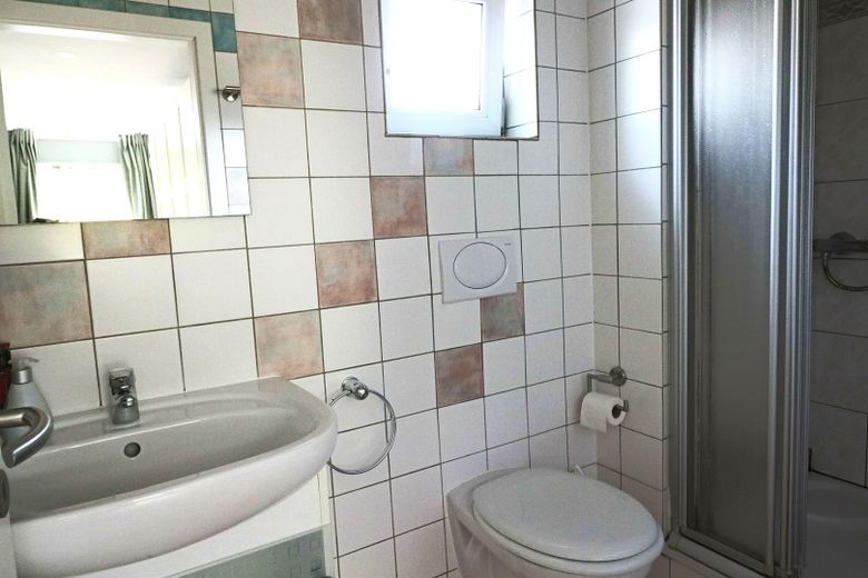 EG - Duschbad en Suite/Raum 3